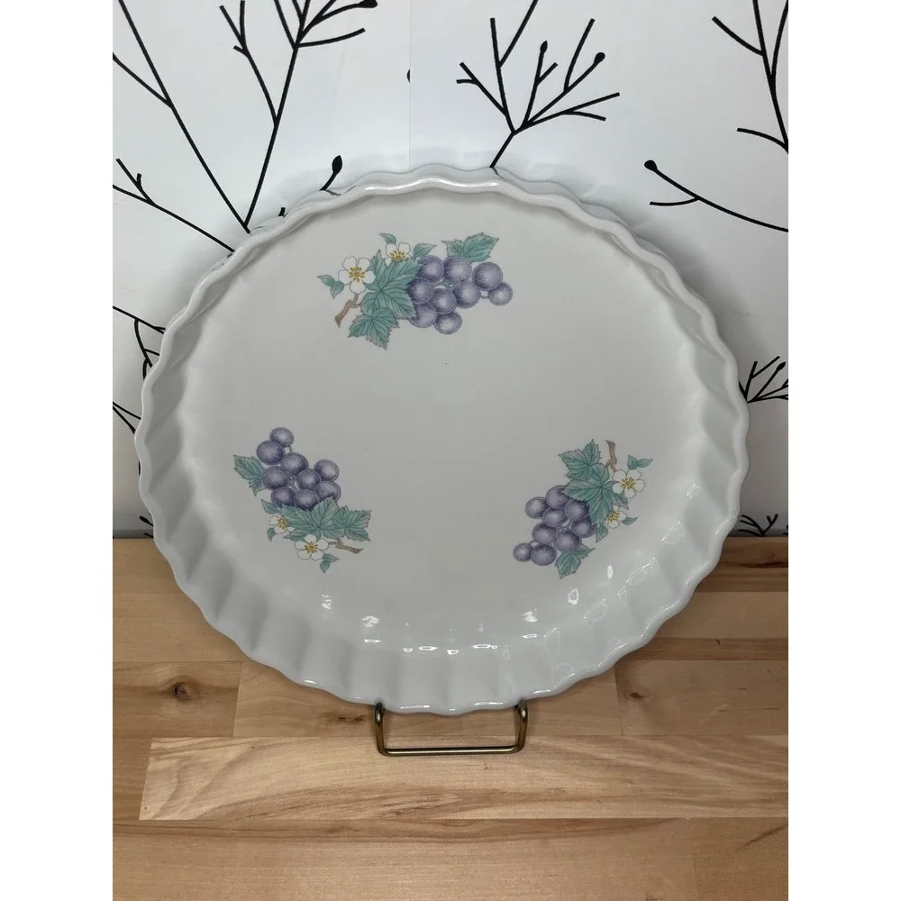Kar Min Ceramic Quiche Tart Pan White Purple Grape Floral Fluted 9.5 Inch